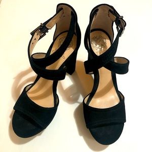 NEW VinceCamuto Shayla Black Suede Platform Sandal